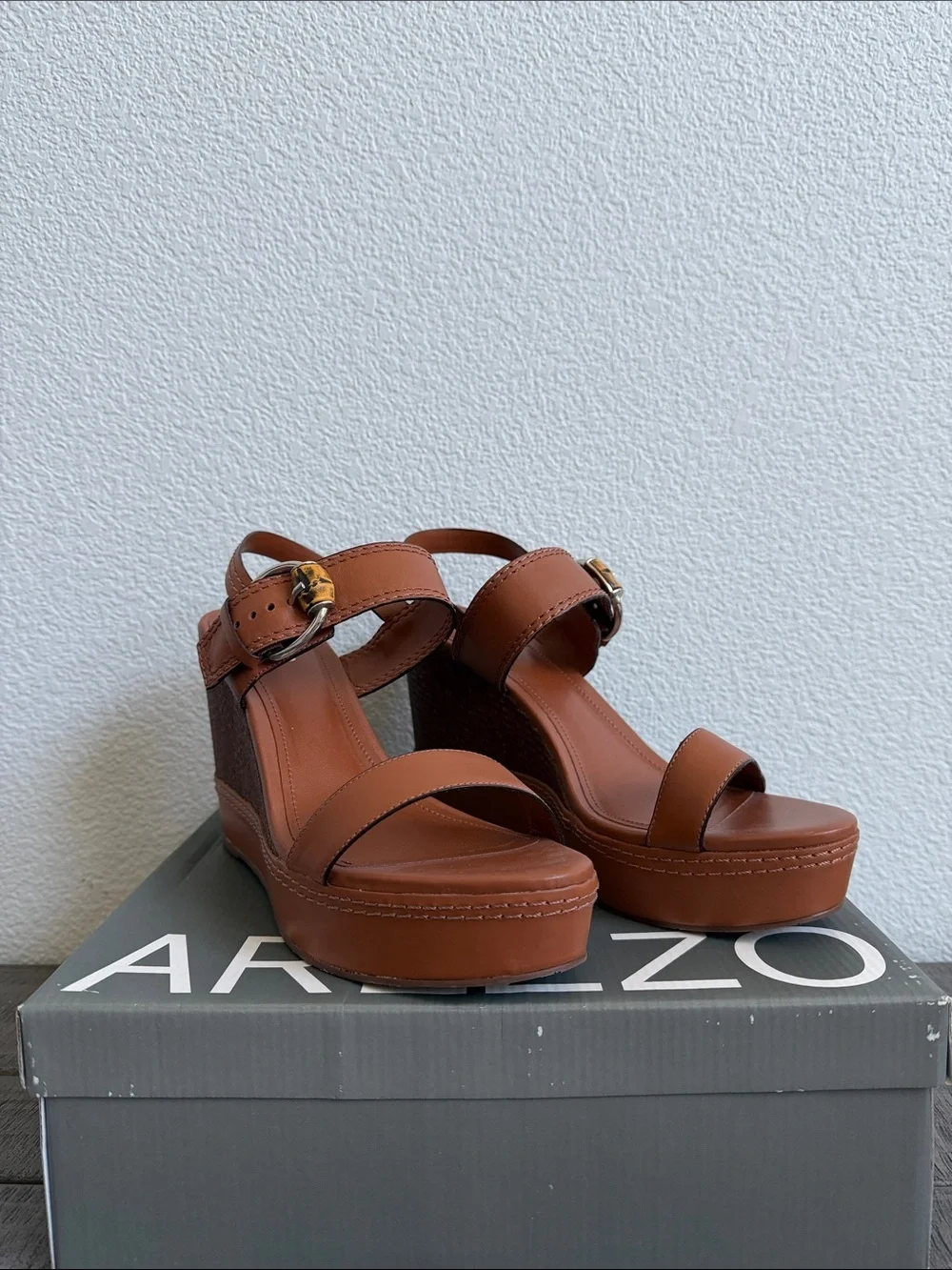 Arezzo Women's Sage Platform Sandal in Roast Caramel NIB